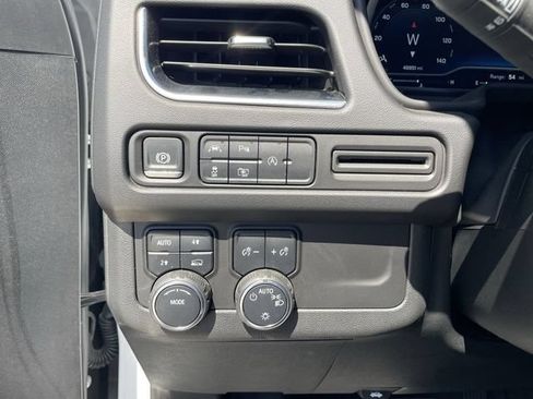 Used 2024 Chevrolet Tahoe RST w/ Luxury Package AWD/4WD image 17