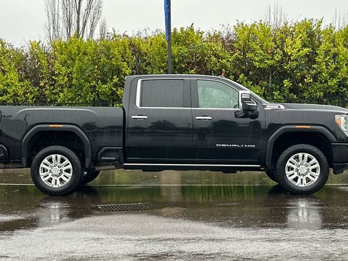 Used 2021 GMC Sierra 3500 Denali w/ Denali Ultimate Package image 3
