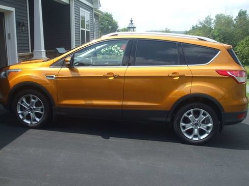 Used 2016 Ford Escape Titanium AWD/4WD image 2