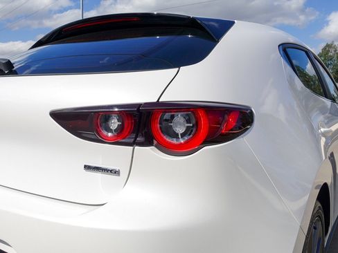 Certified 2025 MAZDA MAZDA3 s image 5