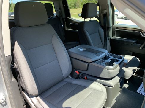 Used 2025 Chevrolet Silverado 1500 LT AWD/4WD image 40