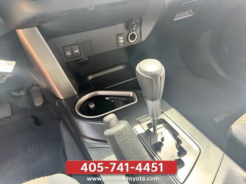 Used 2017 Toyota RAV4 LE FWD image 22