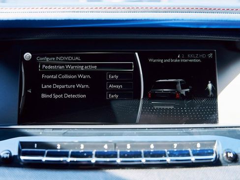 Used 2021 Rolls-Royce Cullinan Black Badge image 81