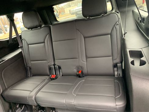 Used 2024 GMC Yukon XL Denali image 24