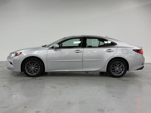 Used 2018 Lexus ES 350 w/ Navigation System Package image 2