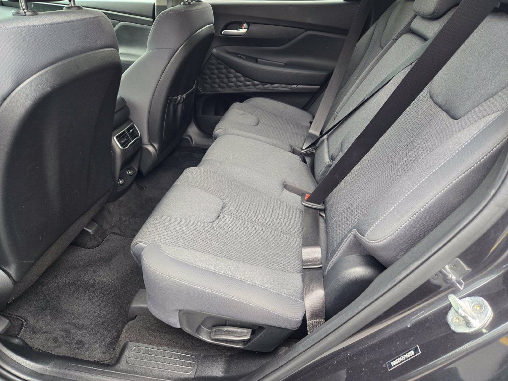Used 2023 Hyundai Santa Fe SE AWD/4WD image 25