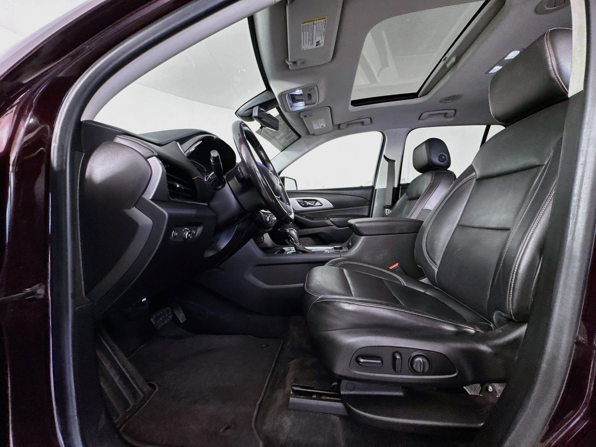 Used 2019 Chevrolet Traverse LT w/ LT Premium Package AWD/4WD image 22