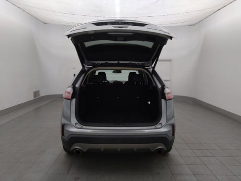Used 2020 Ford Edge Titanium FWD image 29