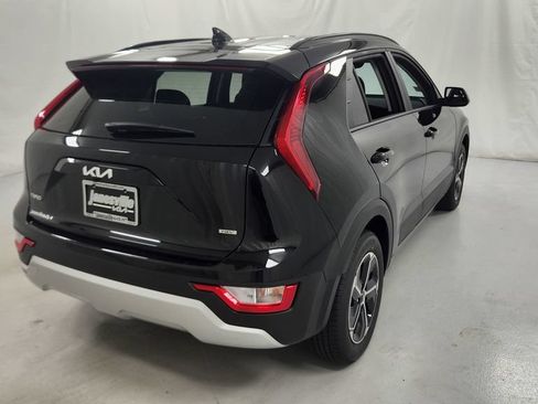 New 2026 Kia Niro LX FWD image 3