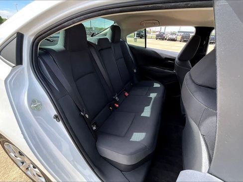Used 2023 Toyota Corolla LE image 18