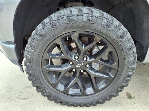 Used 2021 Chevrolet Silverado 1500 RST w/ Texas Edition Plus AWD/4WD image 21