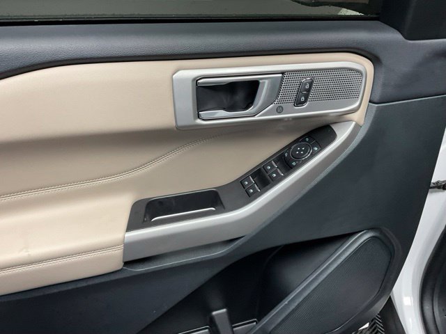 Used 2024 Ford Explorer XLT w/ Equipment Group 202A AWD/4WD image 15