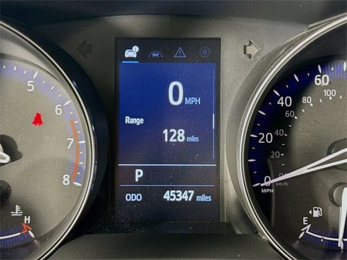 Certified 2022 Toyota C-HR XLE image 12