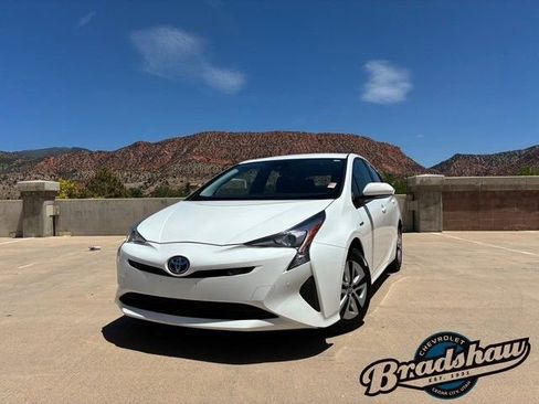 Used 2018 Toyota Prius Four Touring image 1