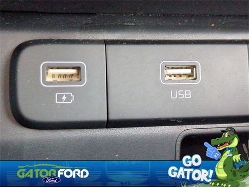 Used 2023 Kia Sorento S image 24