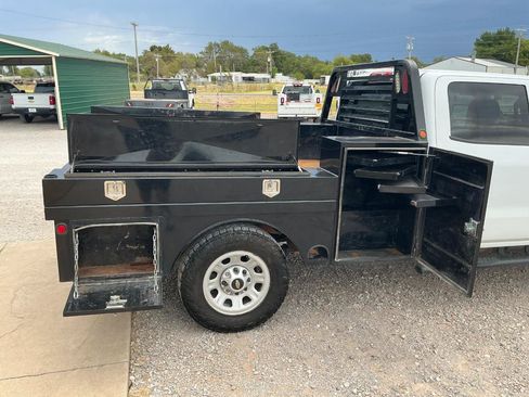Used 2018 Chevrolet Silverado 3500 W/T w/ WT Convenience Package AWD/4WD image 9