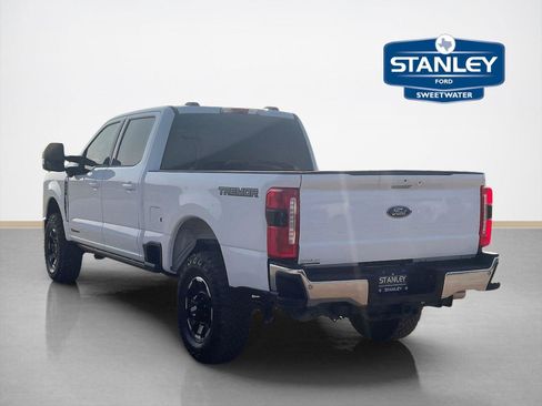 Used 2025 Ford F250 Lariat w/ Tremor Off-Road Package AWD/4WD image 5