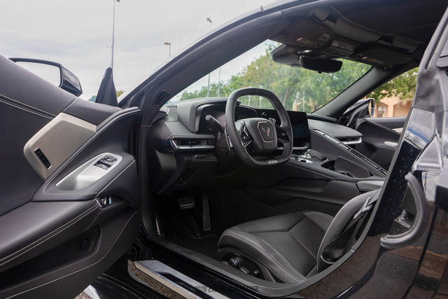 Used 2024 Chevrolet Corvette Z06 RWD image 15