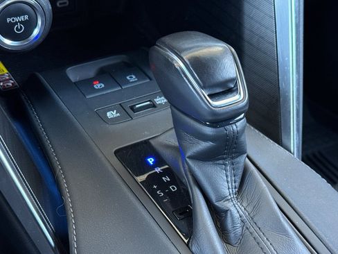 Used 2024 Toyota Venza Limited AWD/4WD image 22