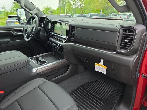 New 2025 Chevrolet Silverado 3500 LTZ w/ LTZ Convenience Package image 36