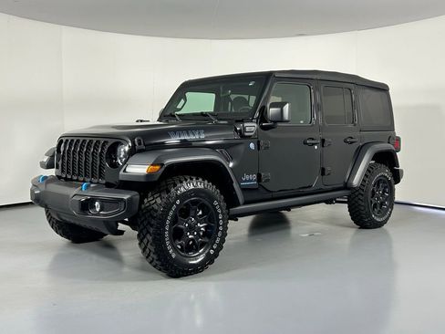 Used 2023 Jeep Wrangler Unlimited w/ 8.4" Radio Group AWD/4WD image 3