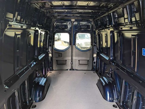 New 2025 Mercedes-Benz Sprinter 2500 image 16
