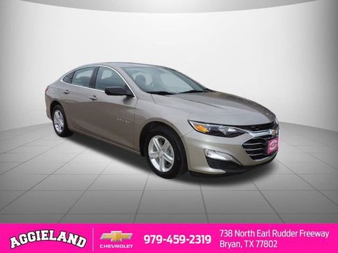 Used 2022 Chevrolet Malibu LS image 3