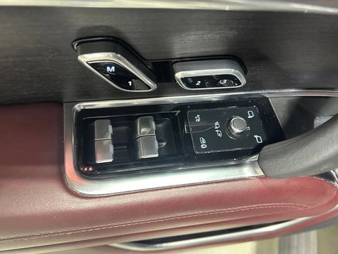 Used 2023 Land Rover Range Rover Autobiography AWD/4WD image 11