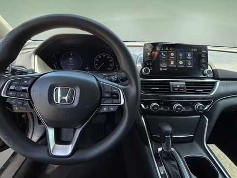 Used 2020 Honda Accord EX image 11