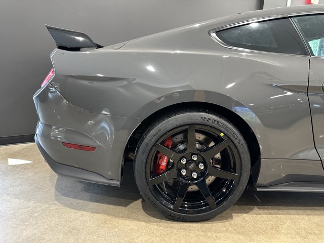 Used 2018 Ford Mustang Shelby GT350R w/ GT350R Equipment Group 920A RWD image 14