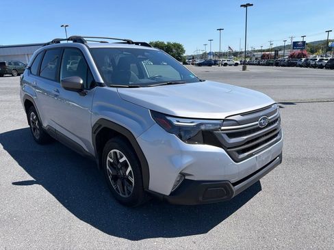 Certified 2025 Subaru Forester Premium AWD/4WD image 1