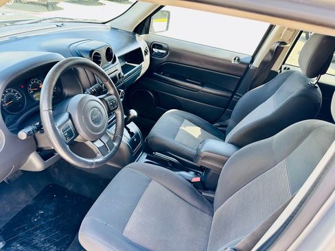 Used 2016 Jeep Patriot Latitude FWD image 7