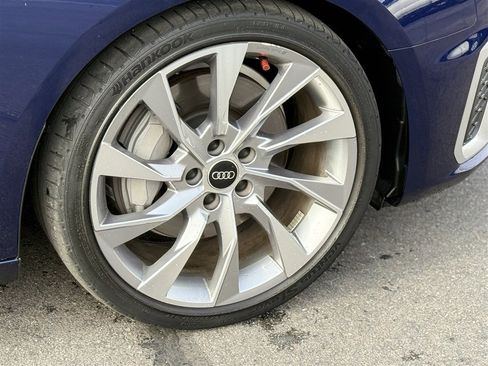 Used 2022 Audi A4 2.0T Premium Plus w/ Premium Plus Package image 9