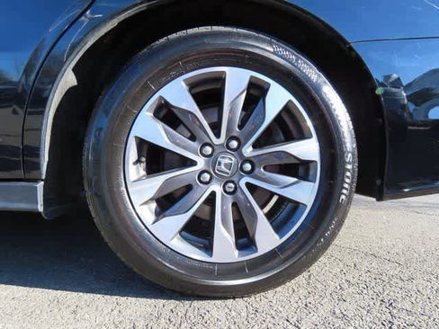 Certified 2023 Honda Odyssey EX-L image 8