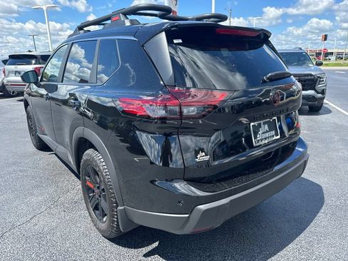 New 2026 Nissan Rogue SV AWD/4WD image 3