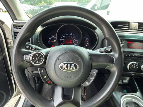 Used 2016 Kia Soul FWD image 20