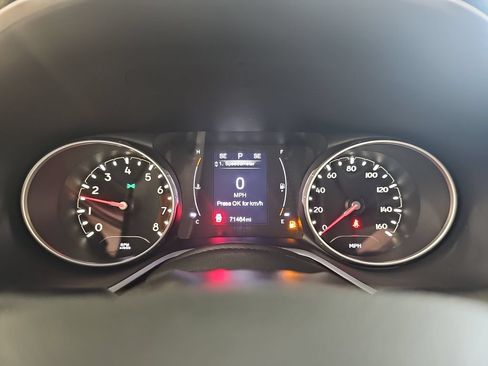 Used 2019 Jeep Compass Latitude w/ Cold Weather Group AWD/4WD image 18