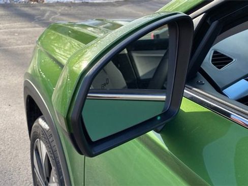 New 2026 Volkswagen Taos SE image 20