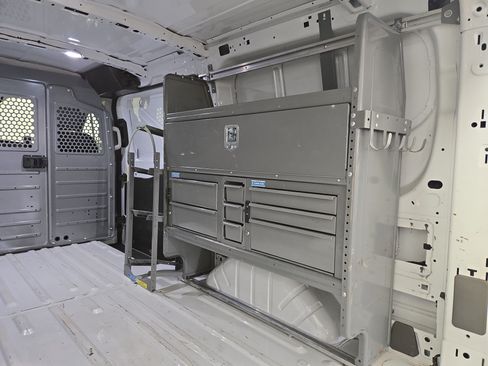 Used 2024 Ford Transit 250 Low Roof RWD image 33