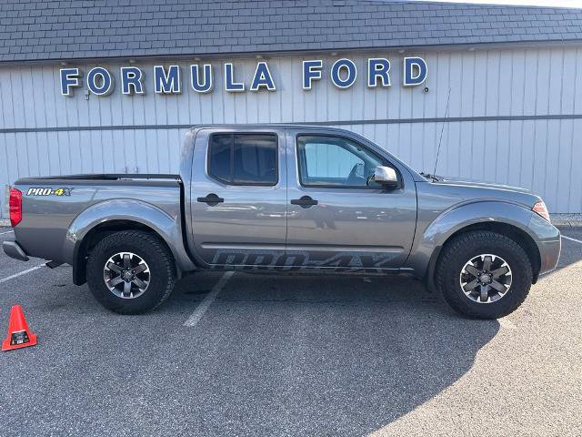 Used 2019 Nissan Frontier PRO-4X AWD/4WD image 2