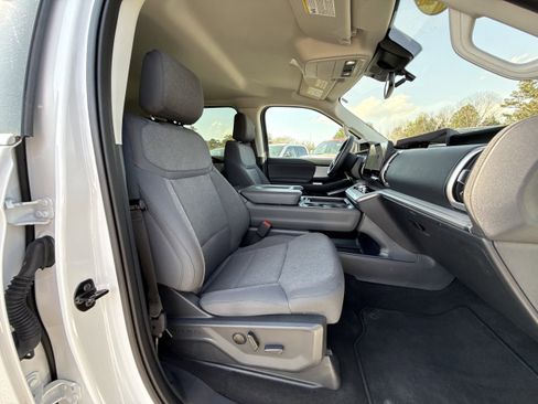 Used 2025 Ford Expedition Max Active RWD image 12