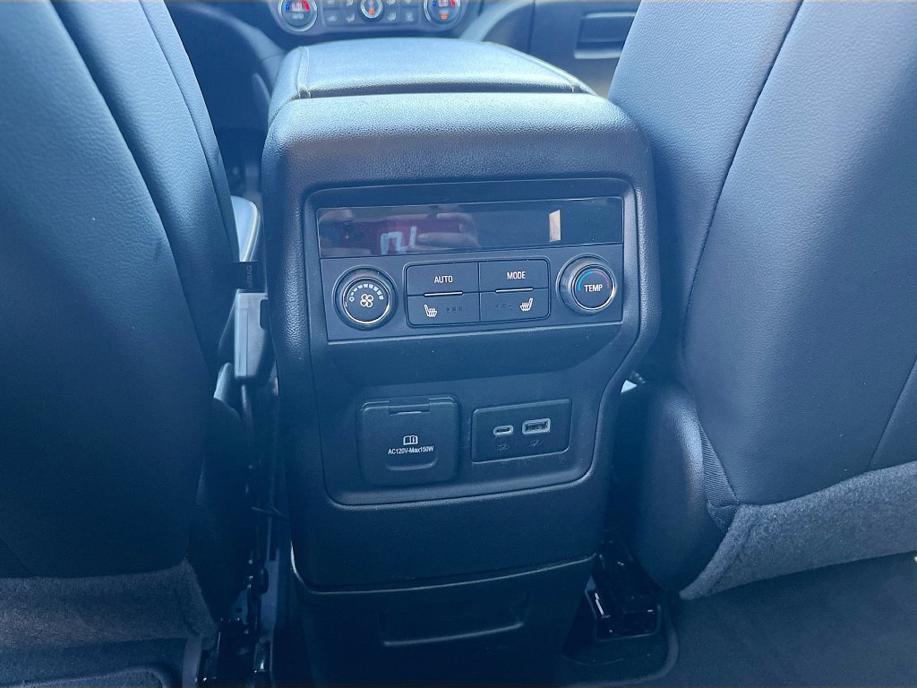 Used 2023 GMC Acadia Denali w/ Denali Ultimate Package FWD image 27