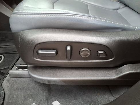 Used 2021 Buick Enclave Premium w/ Sun and Sites Package image 18