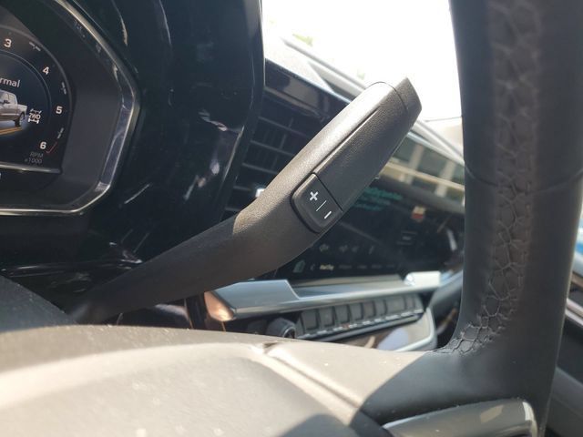 Certified 2025 Chevrolet Silverado 1500 LT AWD/4WD image 15