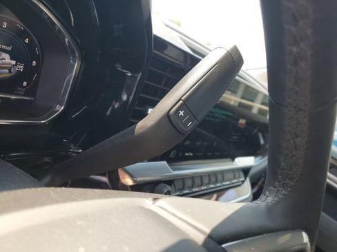 Certified 2025 Chevrolet Silverado 1500 LT AWD/4WD image 15