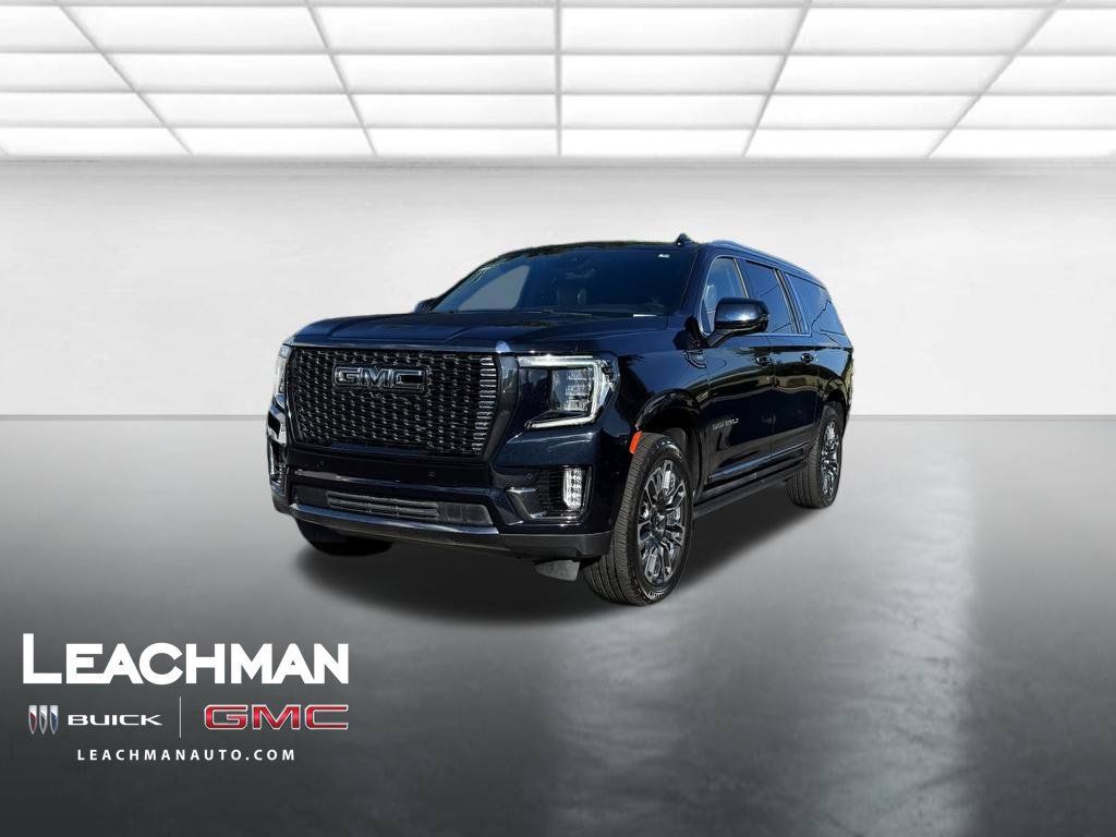 Used 2023 GMC Yukon XL Denali Ultimate w/ LPO, Floor Liner Package AWD/4WD image 9