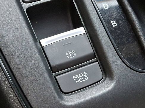 Used 2025 Honda CR-V Sport-L image 28