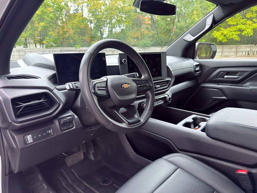 Used 2024 Chevrolet Silverado EV W/T AWD/4WD image 18