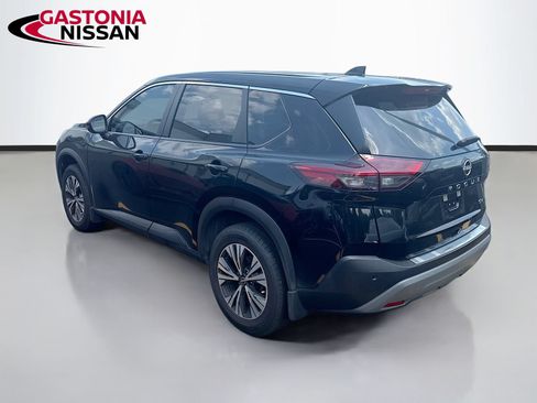 Used 2023 Nissan Rogue SV FWD image 6