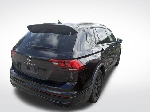 Used 2022 Volkswagen Tiguan SE R-Line FWD image 3